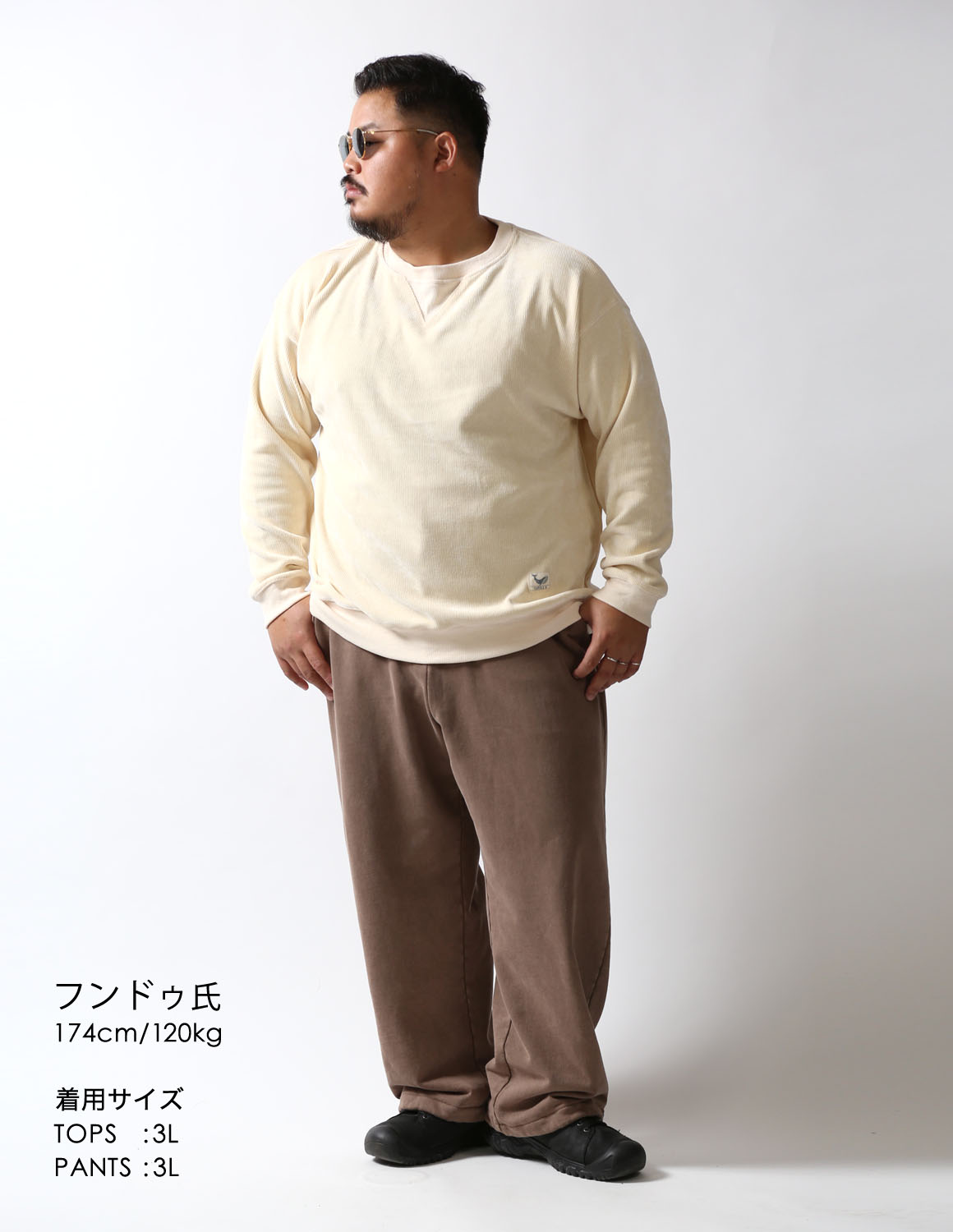 柔らかさ×深みでつくる、大人の余裕コーデ02