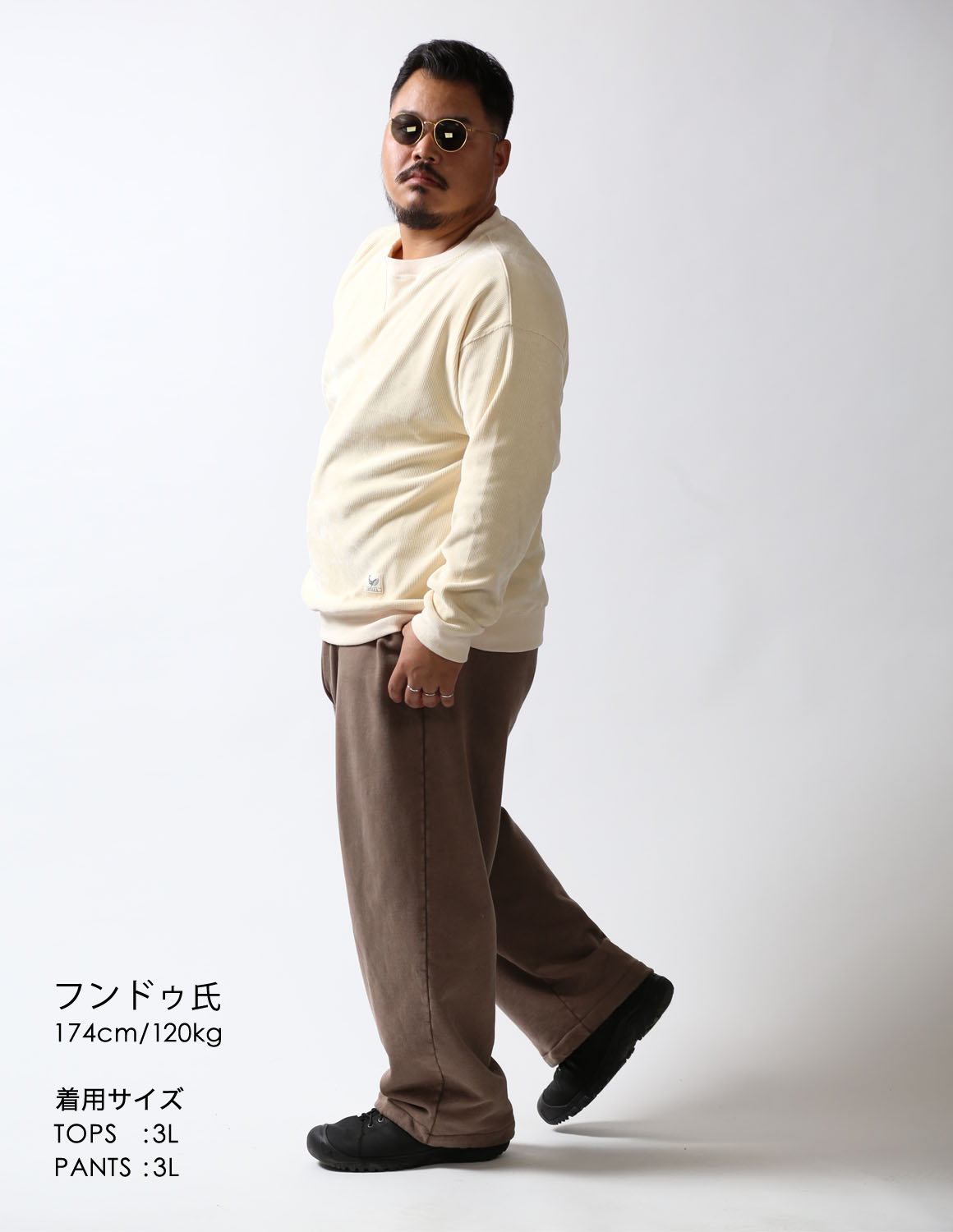 柔らかさ×深みでつくる、大人の余裕コーデ03