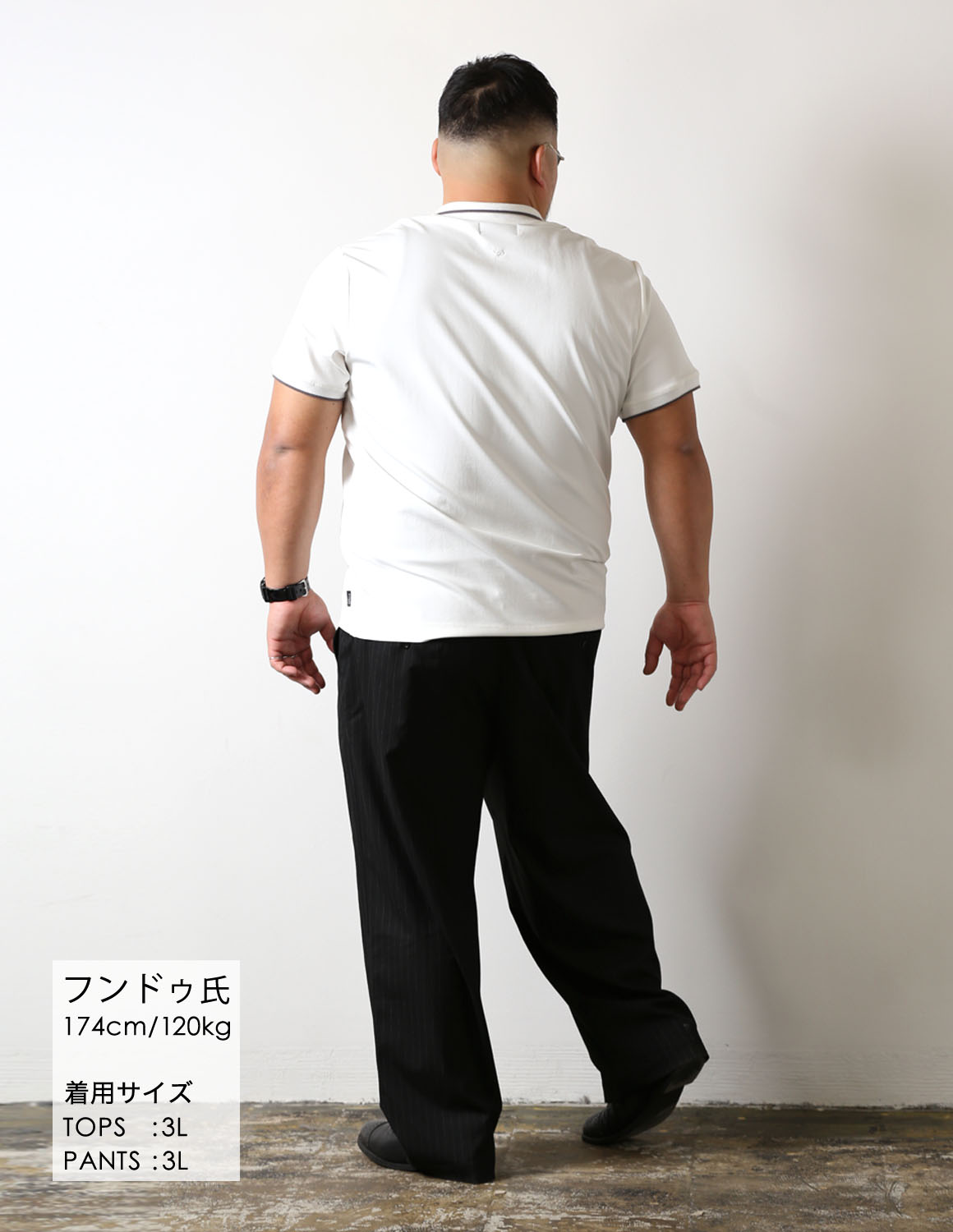 軽やかに決まるモノトーンコーデ04