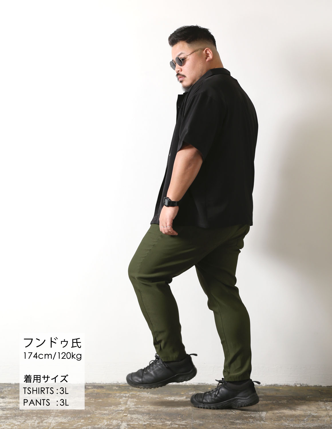 黒でまとめる余裕スタイル03