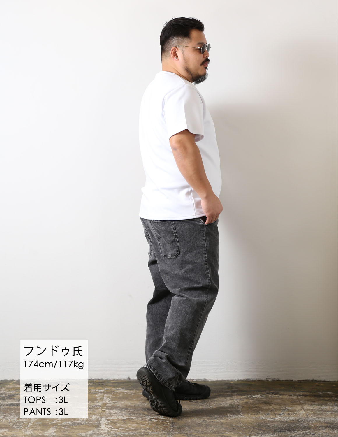 白に浮かぶ、フォトの存在感03