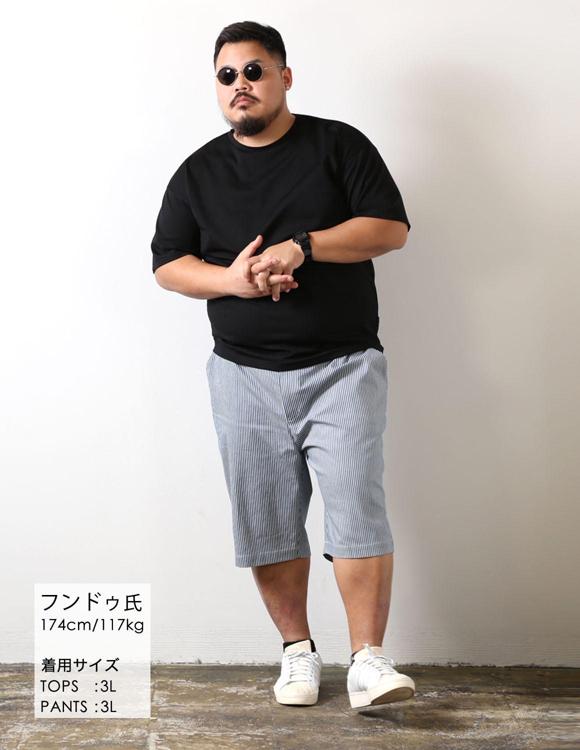 背中でちょっと遊んでる04